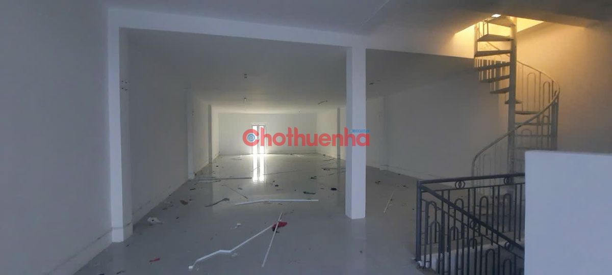 Cho thuê nhà hẻm xe hơi DT 7x32m đường Bàu Bàng, Phường 13, Quận Tân Bình