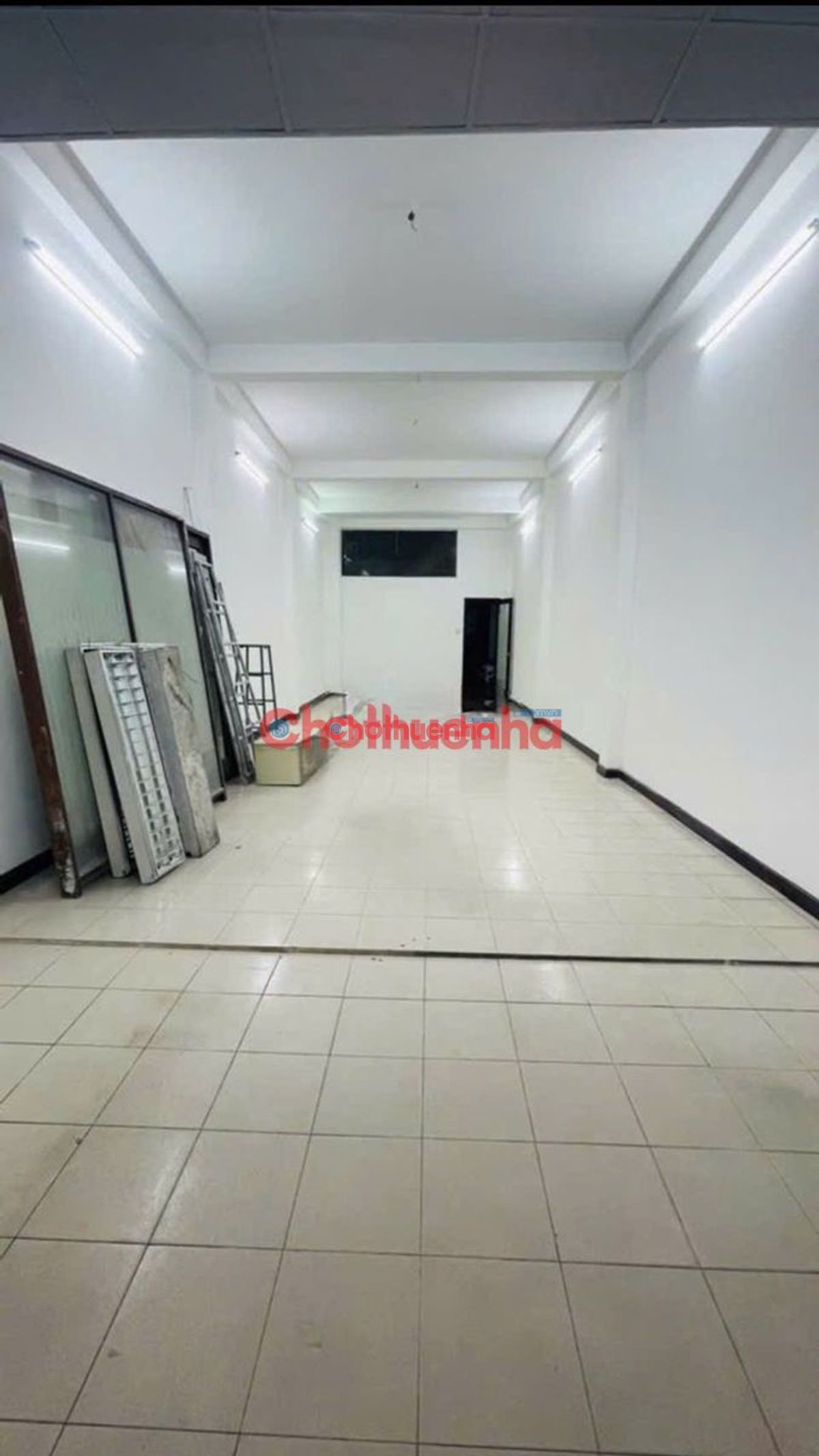 cho thuê nhà mặt tiền đường 3/2 - phường 14 - quận 10 