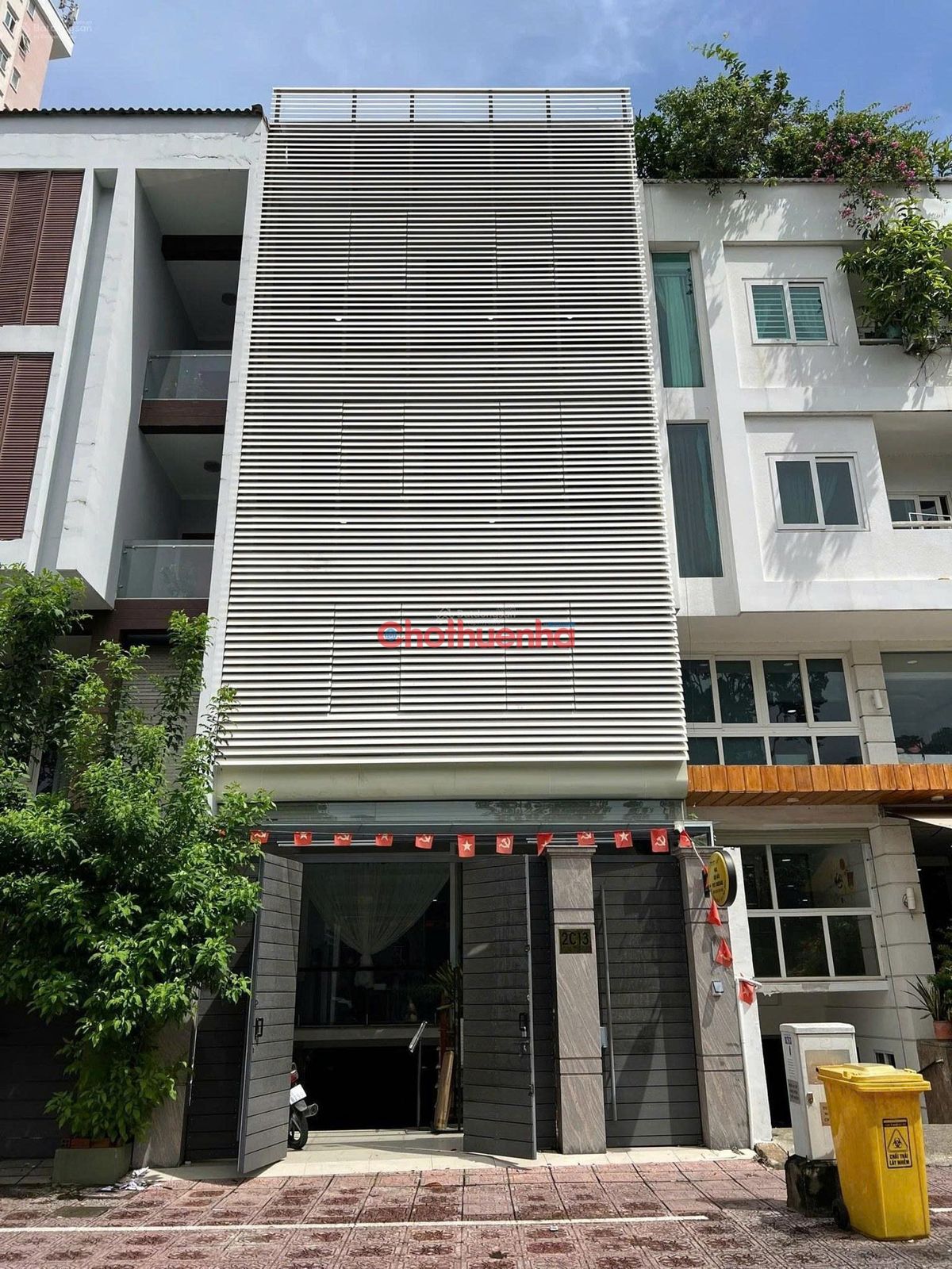 CHO THUÊ NHÀ MẶT TIỀN 3C13 TRƯỜNG SA - CÓ THANG MÁY, CÓ HẦM 