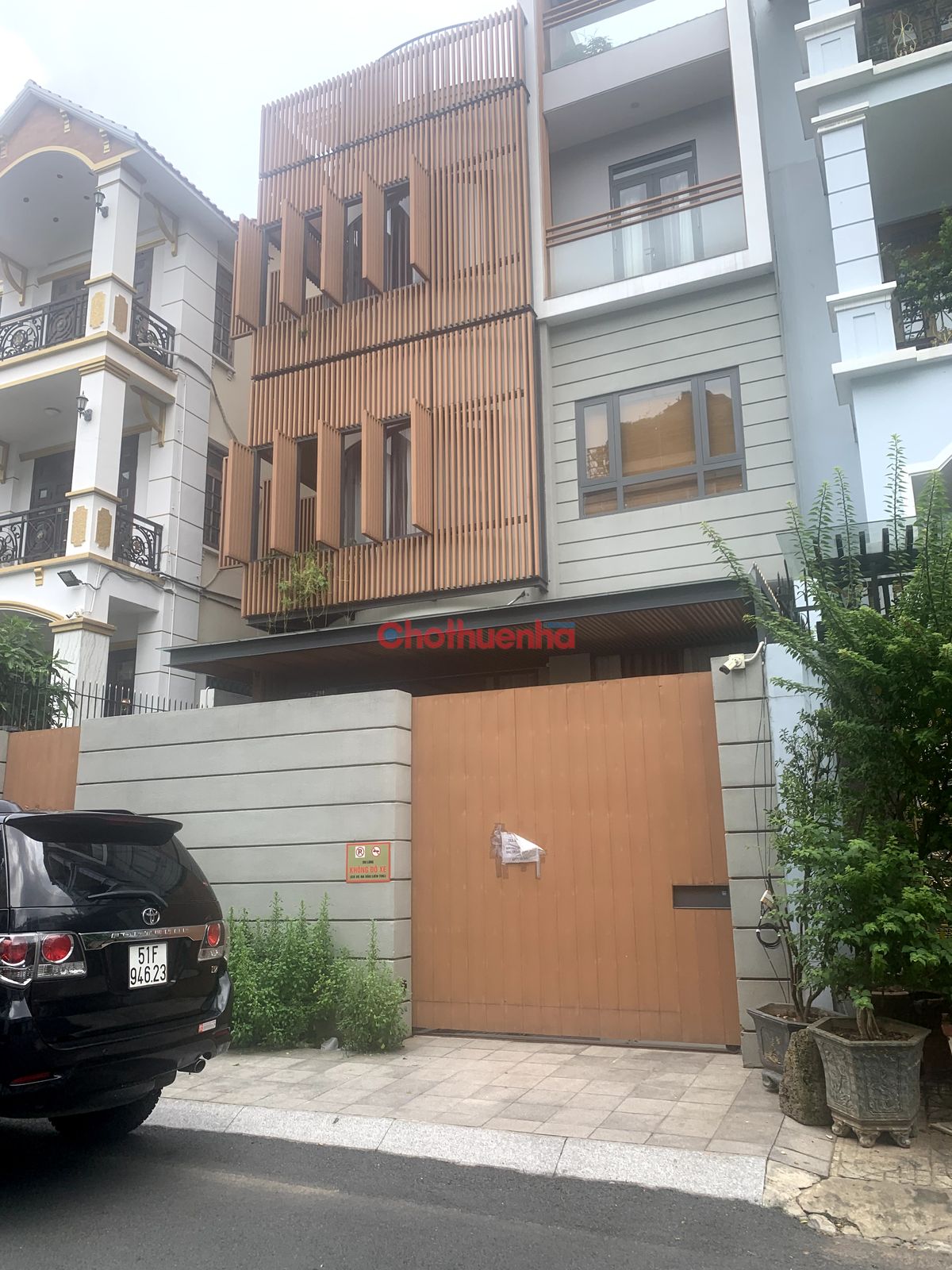 CHO THUÊ NHÀ NGUYÊN CĂN MẶT TIỀN ĐƯỜNG HOA - PHƯỜNG 07 - QUẬN PHÚ NHUẬN