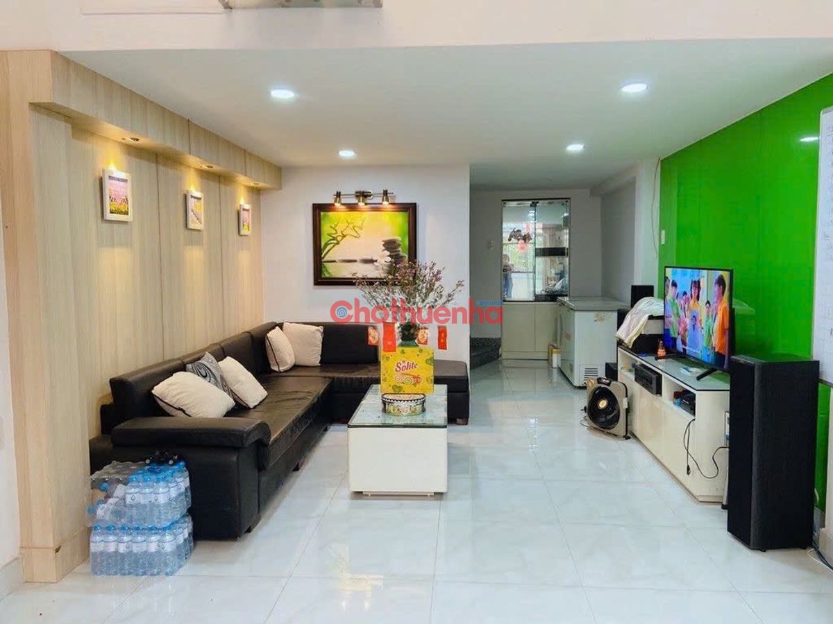 Cho thuê nhà nguyên căn CMT8 quận 3 2pn