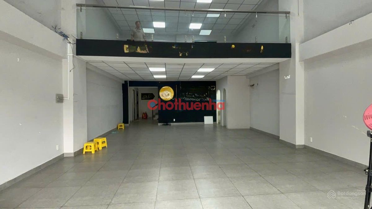 Cho thuê nhà mặt tiền ĐƯỜNG Lũy Bán Bích  - ngang 6,5m x 20m nở hậu 10m