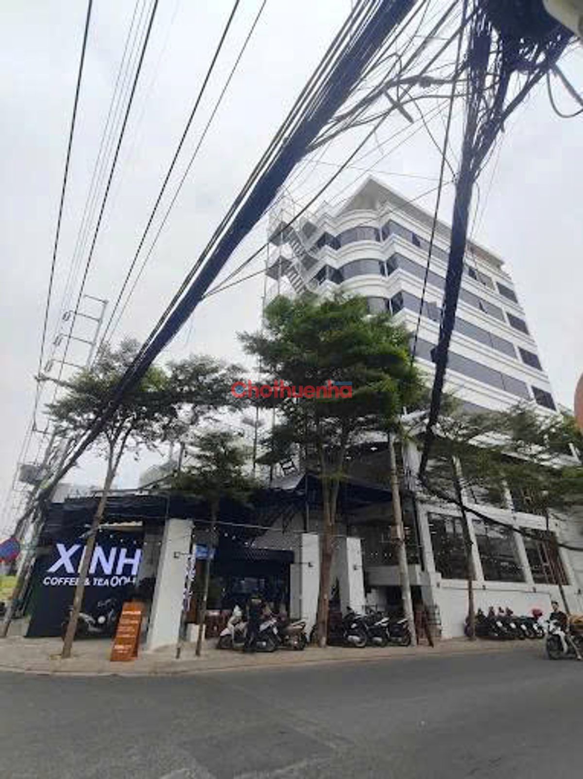Cho thuê nhà mặt tiền đường Âu Cơ 800m2 