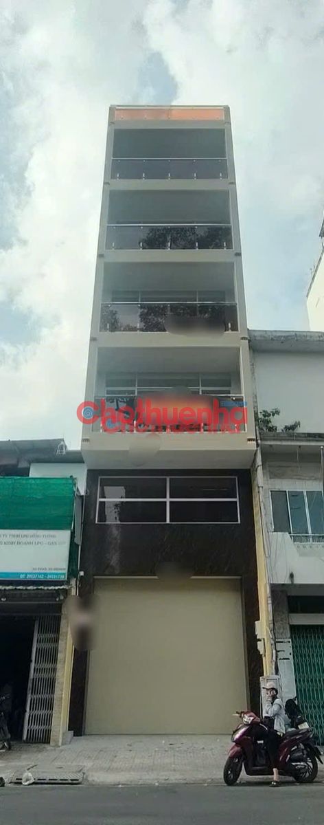 Cho thuê toà nhà mặt tiền đường Nguyễn Trãi - 9 Tầng trống suốt - PCCC đầy đủ