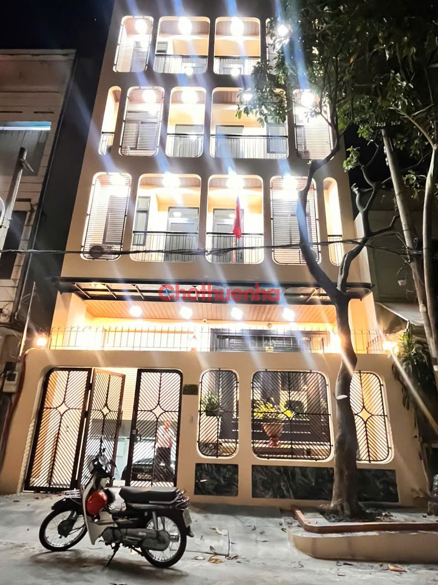 CHO THUÊ TÒA NHÀ NGUYỄN TRỌNG TUYỂN, PHÚ NHUẬN - NGANG 7.5M - 15 PHÒNG CÓ THANG MÁY