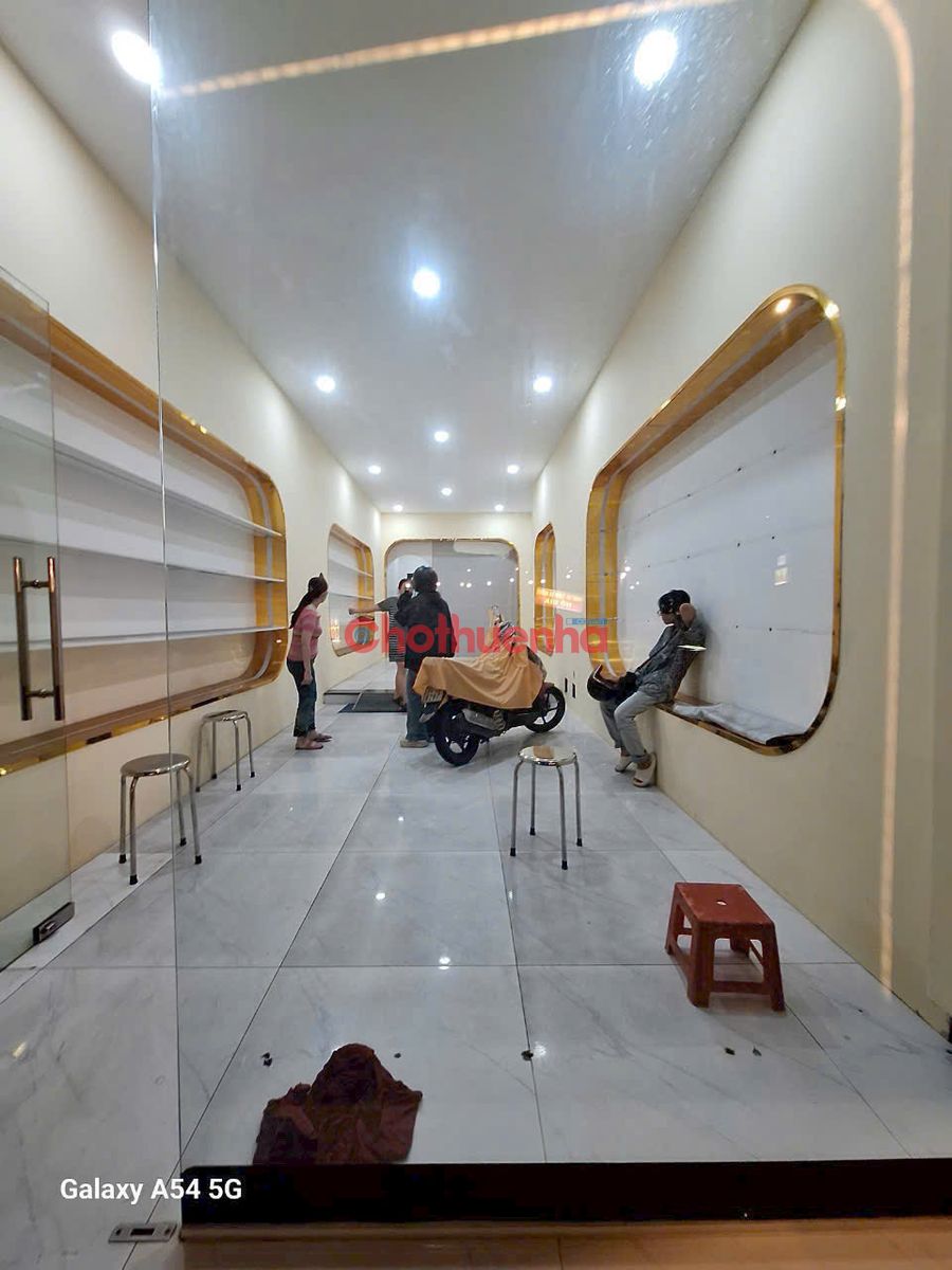 Cho thuê mặt bằng đường Phan Văn Trị, Phường 7, Gò Vấp ngang 4m x 17m