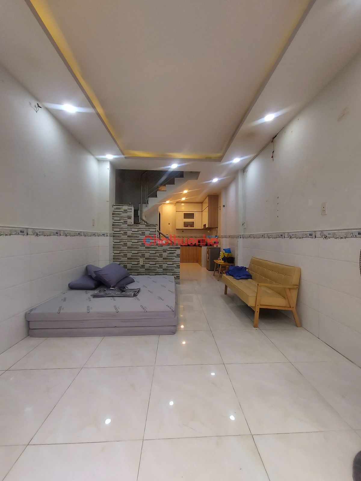 Cho thuê nhà nguyên căn Cách mạng tháng 8, Quận 10 - Trệt, lầu - 2 Phòng - - Hẻm thông Tô Hiến Thành, Hòa Hưng, CMT8.... 