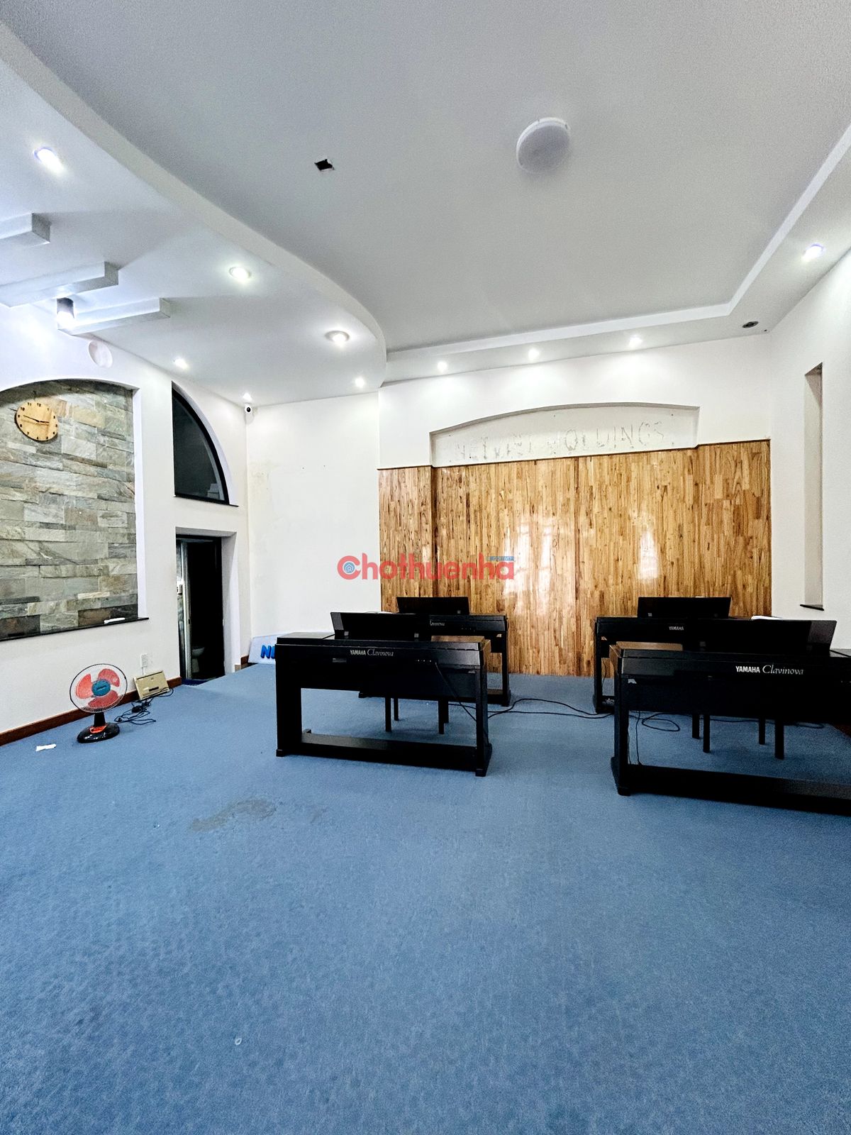 Cho thuê nhà mặt tiền đường Nguyễn Văn Mại, Phường 4, Quận Tân Bình. Ngang 12m, diện tích sử dụng hơn 400m2