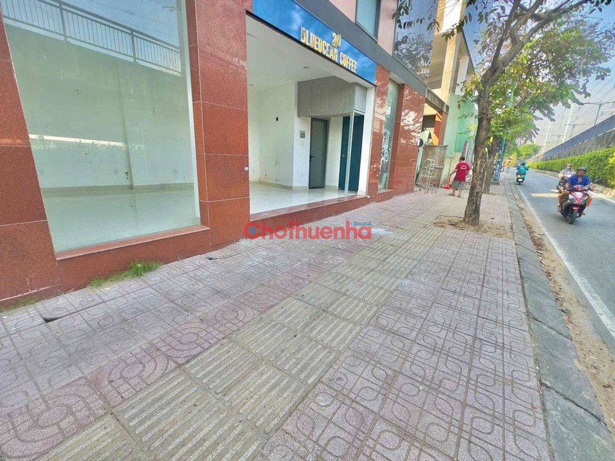 Cho thuê mặt bằng kinh doanh tự do đường Phạm Văn Đồng, Quận Bình Thạnh 