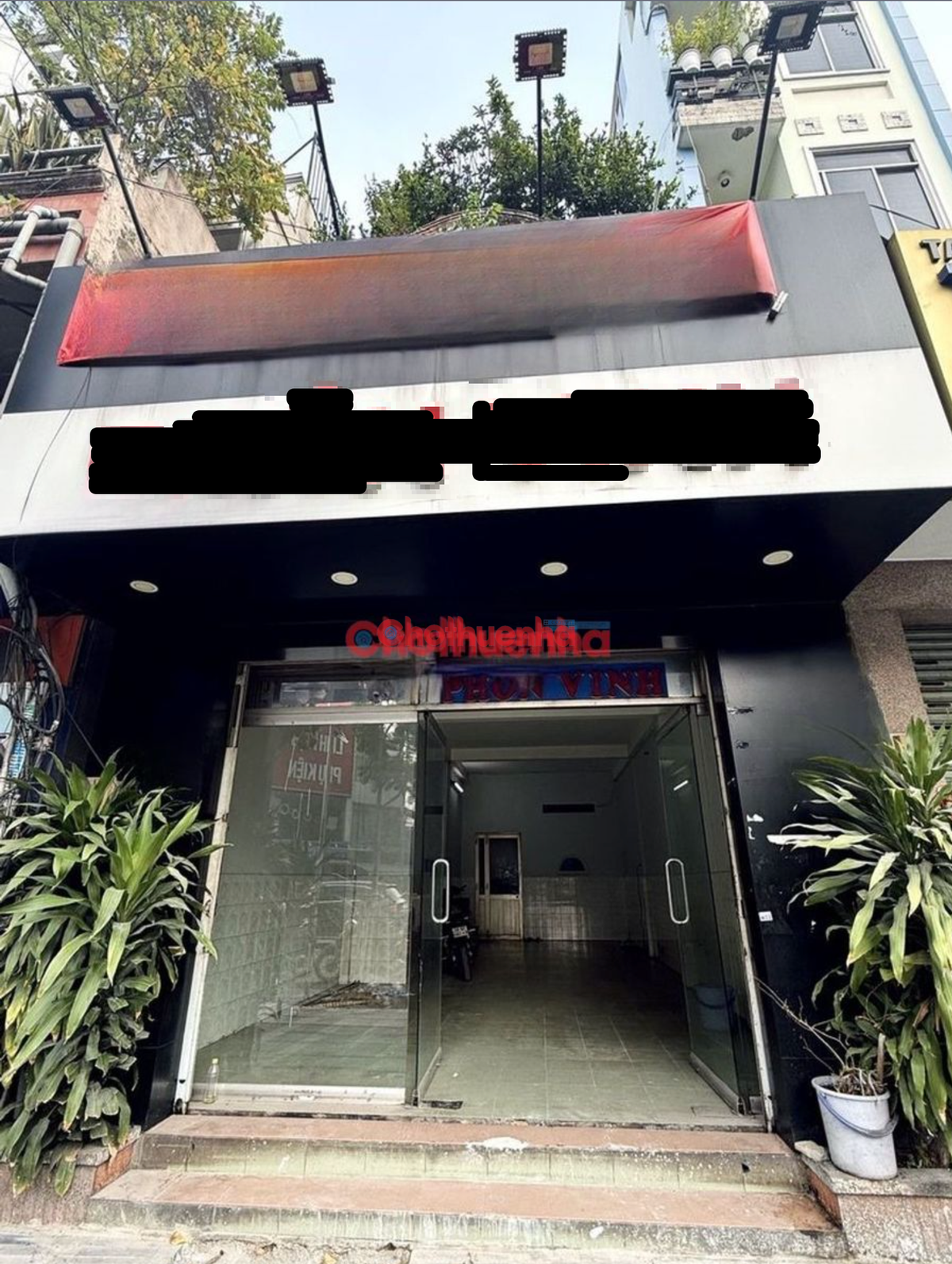 Cho thuê mặt bằng trống suốt ngang gần 5m -  Đường 3/2, Quận 10 -  Giá thuê : 35 triệu/tháng.