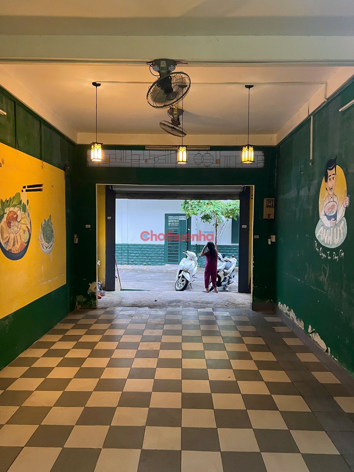 Nhà cho thuê gần công viên Thỏ Trắng, CMT8, Q10 (4,2x22m). - Giá thuê nhanh trước Tết: 16 triệu/tháng