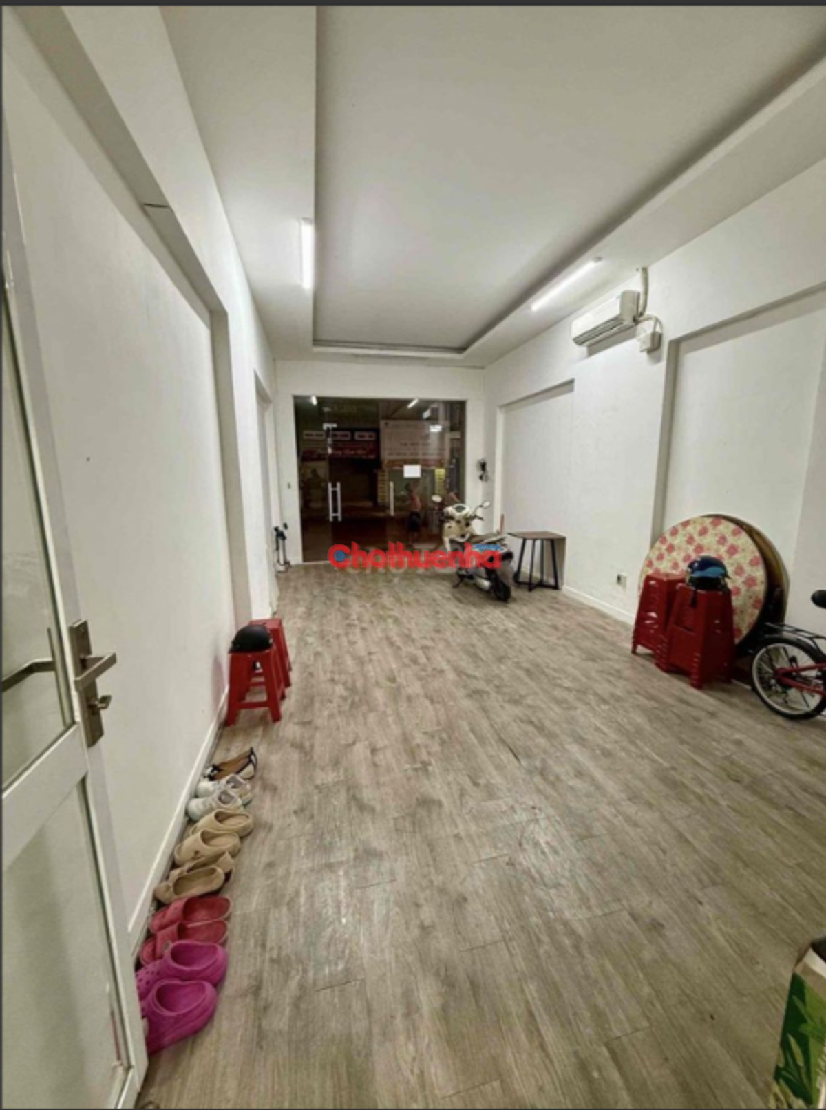 Cho thuê mặt bằng đường Hồ Văn Huê, Phường 9, Quận Phú Nhuận - Phù hợp mở studio áo cưới,.......