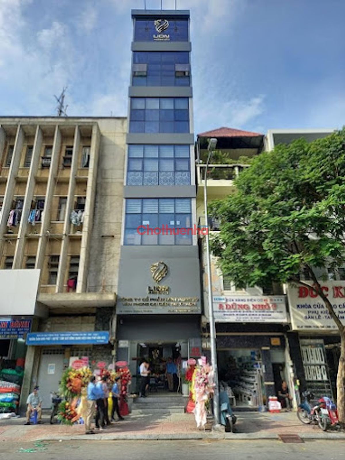 Cho thuê nhà mặt tiền đường Yersin, Phường Cầu Ông Lãnh, Quận 1. Có Thang Máy