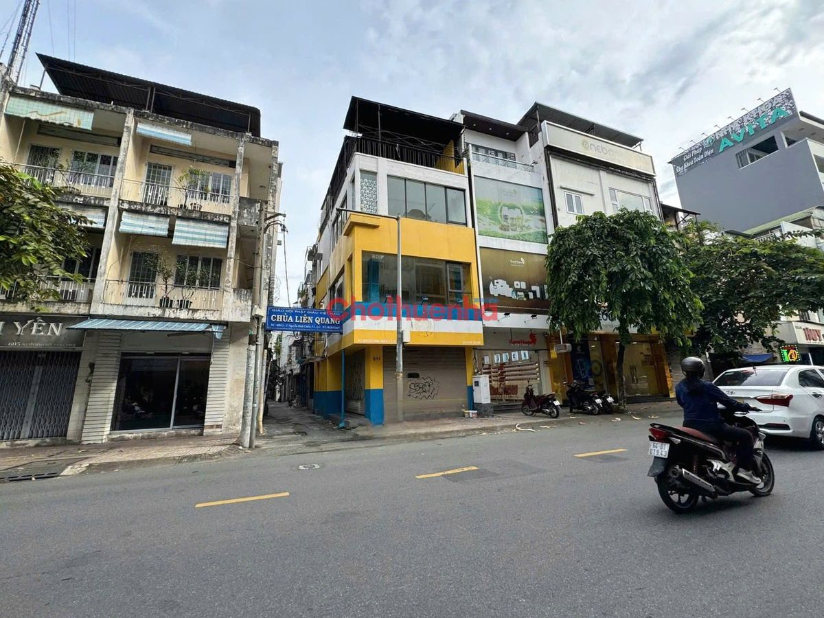 Cho thuê nhà nguyên căn Góc 2MT Đường Nguyễn Đình Chiểu Quận 3 - Đoạn 2 chiều