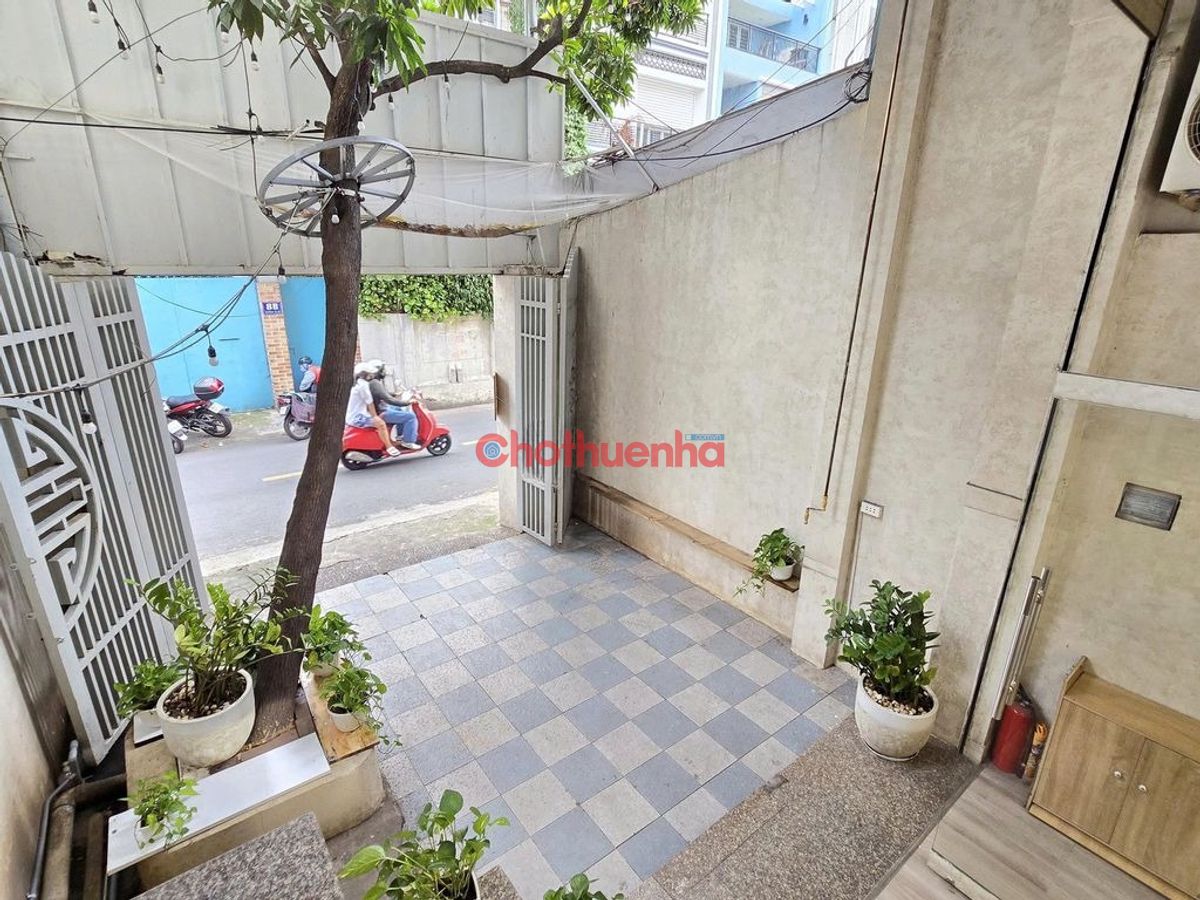 Cho thuê mặt bằng riêng biệt Đường Đặng Văn Ngữ, Phường 10, Quận Phú Nhuận -  Phù hợp làm văn phòng, spa, làm tóc, thời trang, và các ngành nghề cần không gian đẹp