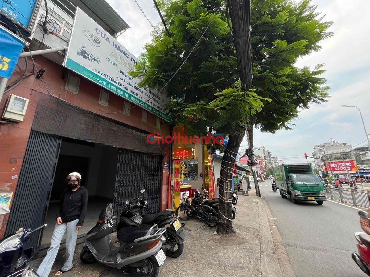 Cho thuê mặt bằng đẹp ngay ngã tư nguyễn Xí -Nơ Trang Long Bình Thạnh