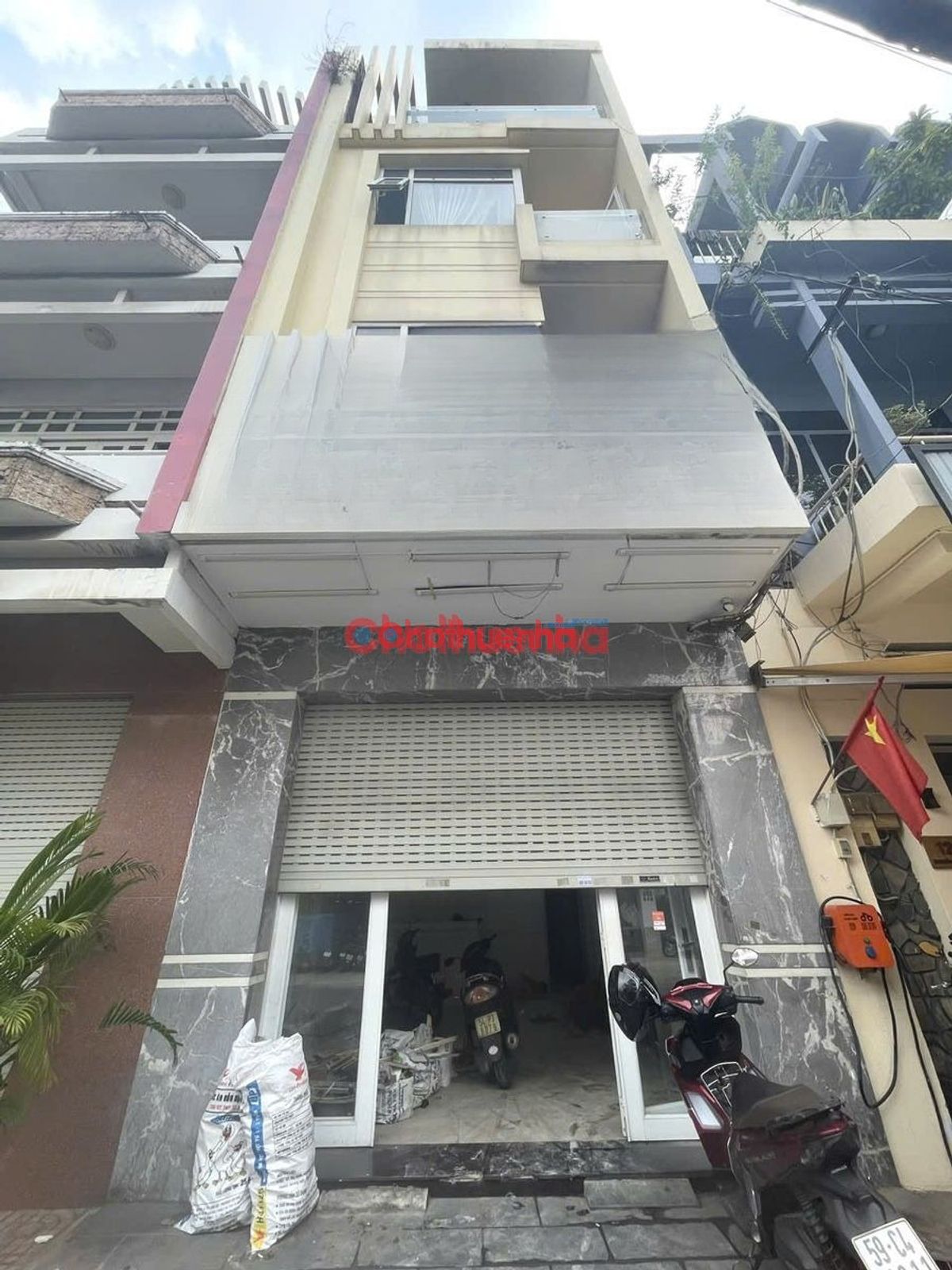 Cho thuê nhà nguyên căn mặt tiền đường Nguyễn Hồng Đào, Tân Bình ngay khu bàu cát 