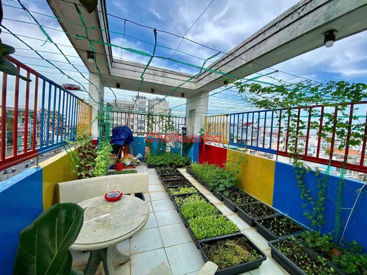 Cho thuê Tòa Nhà 630 m2, 20 Phòng CHDV, làm Kí túc xá, Phòng trọ - Mặt tiền Phú Thọ, Phường 2, Quận 11 - 3.5mx30m - 6 lầu, Thang máy - Chỉ 32 Triệu.