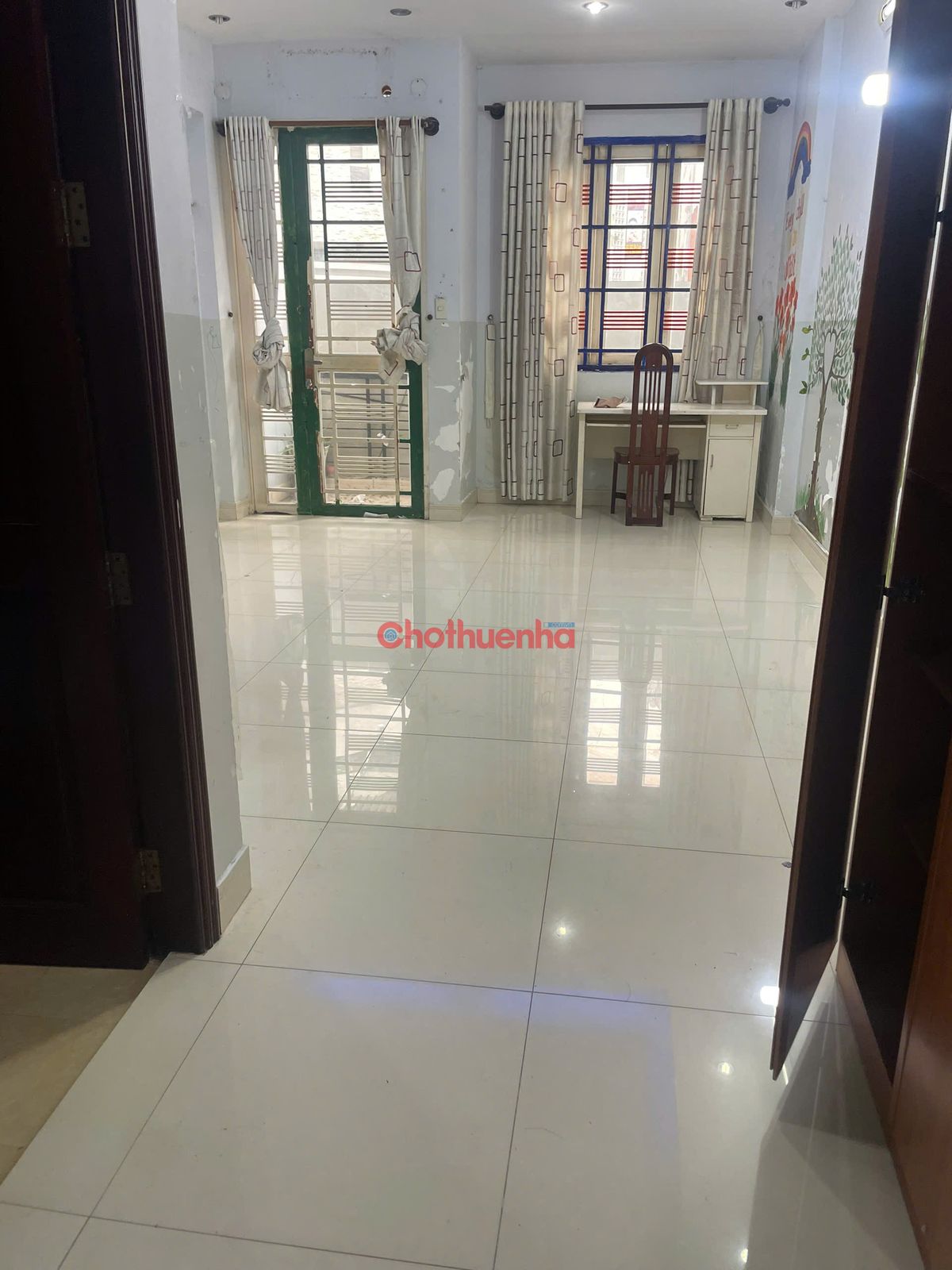 Cho thuê nhà mặt tiền đường Hoa Lan , Phường 2, Phú Nhuận ( 1 hầm 1 lửng 4 lầu ) 