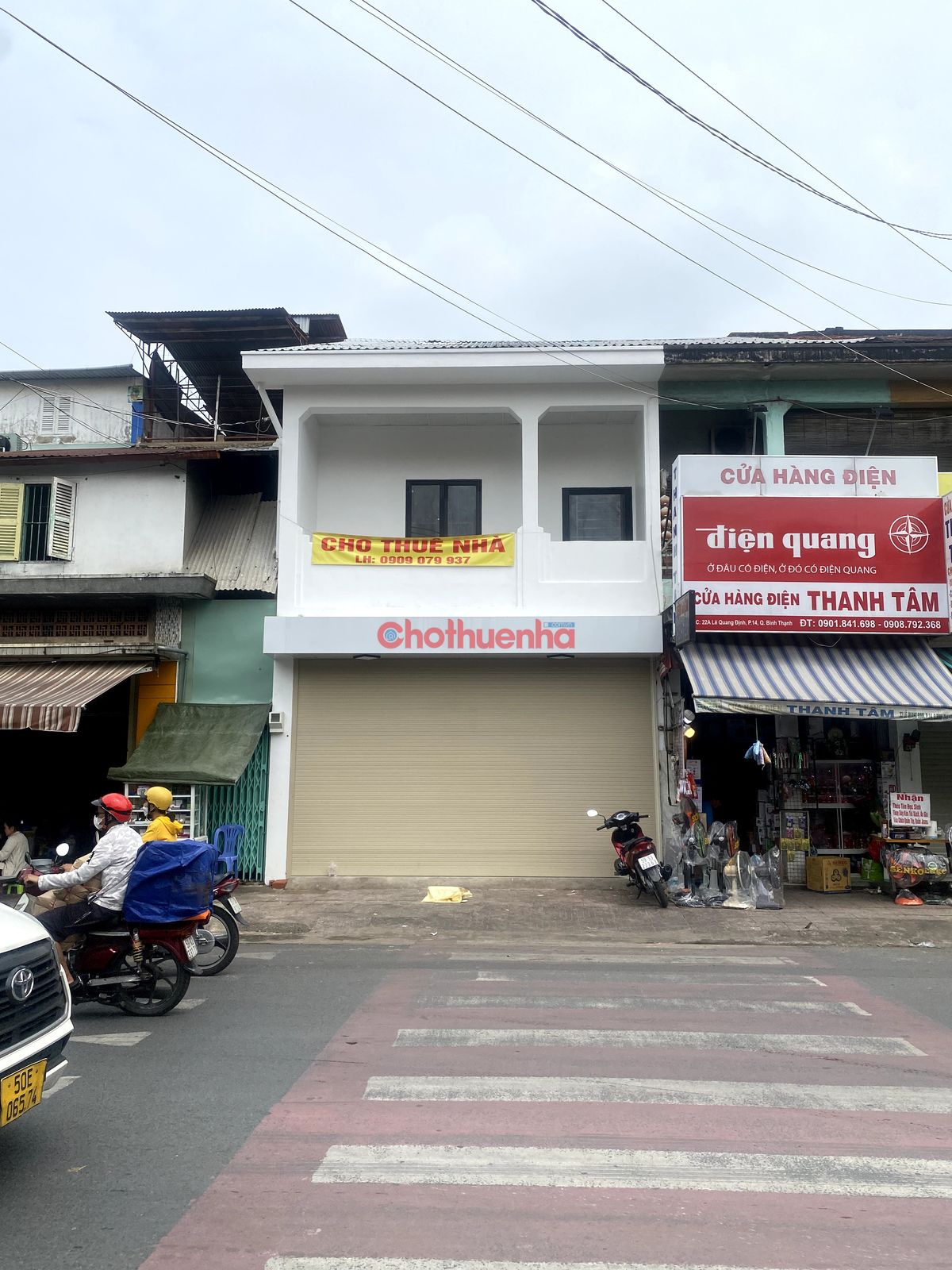 Cho thuê nhà DT: 6*30m mặt tiền đường lê quang định, phường 14, quận bình thạnh