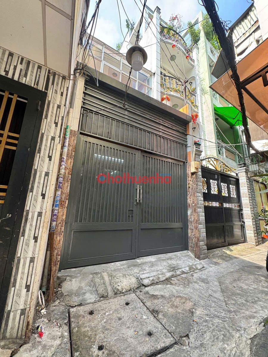 Cho thuê nhà Đường số 4 Cư Xá Đô Thành, Phường 4, Quận 3.