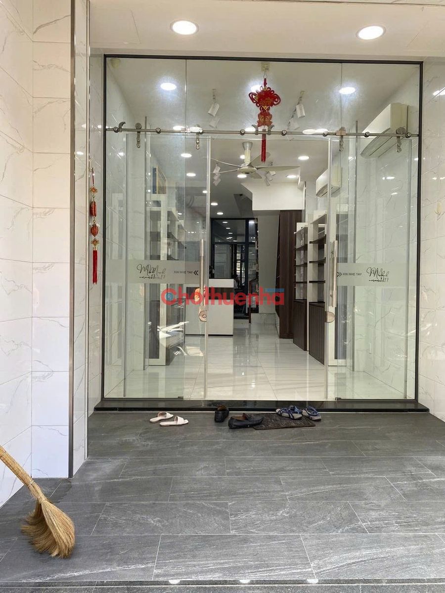 CHO THUÊ NHÀ MẶT TIỀN BÙI THỊ XUÂN - 4PN 5WC RIÊNG - NỞ HẬU 5M 