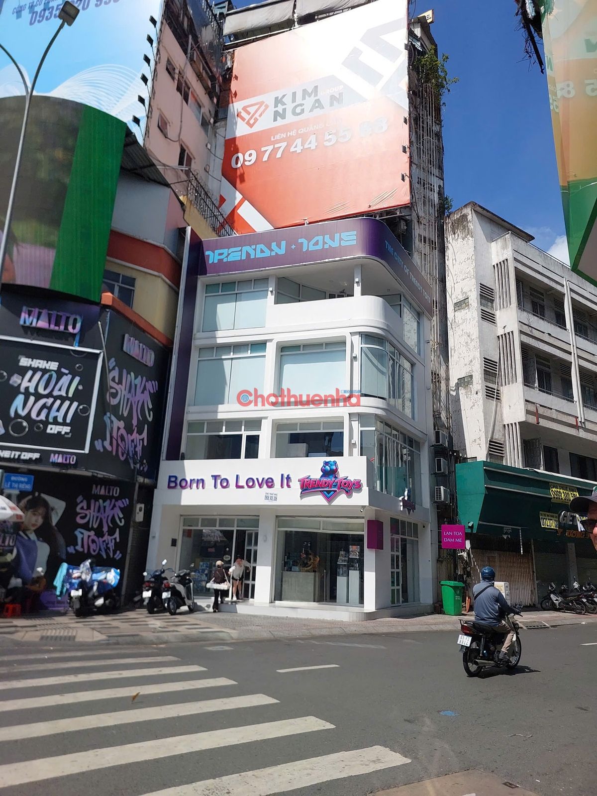 Cho thuê nhà góc 2 mặt tiền -  View triệu đô Vòng xoay phù đổng, bến thành, Quận 1 