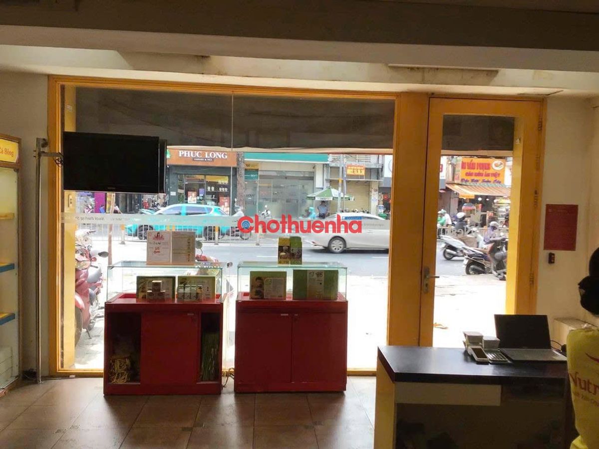 Cho thuê mặt bằng đường Nguyễn Tri Phương phường 04 quận 10 - Khu ăn uống sầm uất 