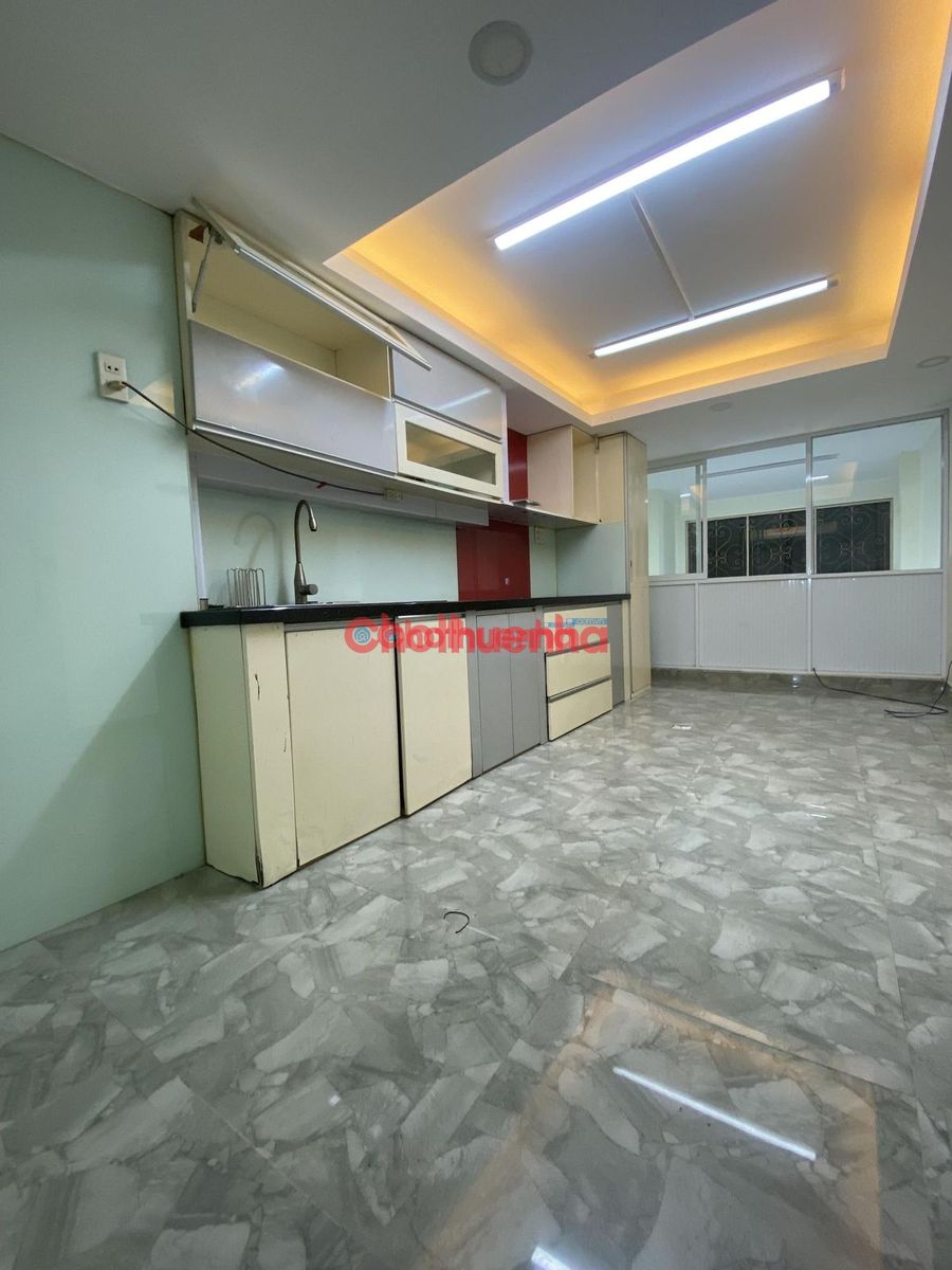 Cho thuê nhà mặt tiền đường Nguyễn Thiện Thuật khu buôn bán sầm uất 