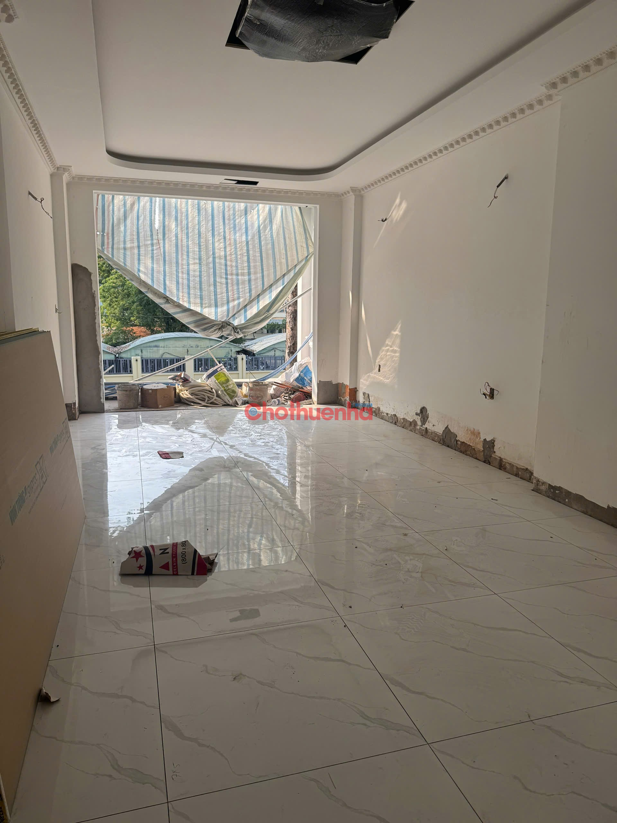  CHO THUÊ NHÀ MẶT TIỀN ĐƯỜNG 3/2 PHƯỜNG 10 QUẬN 10, 4x28m , có thang máy