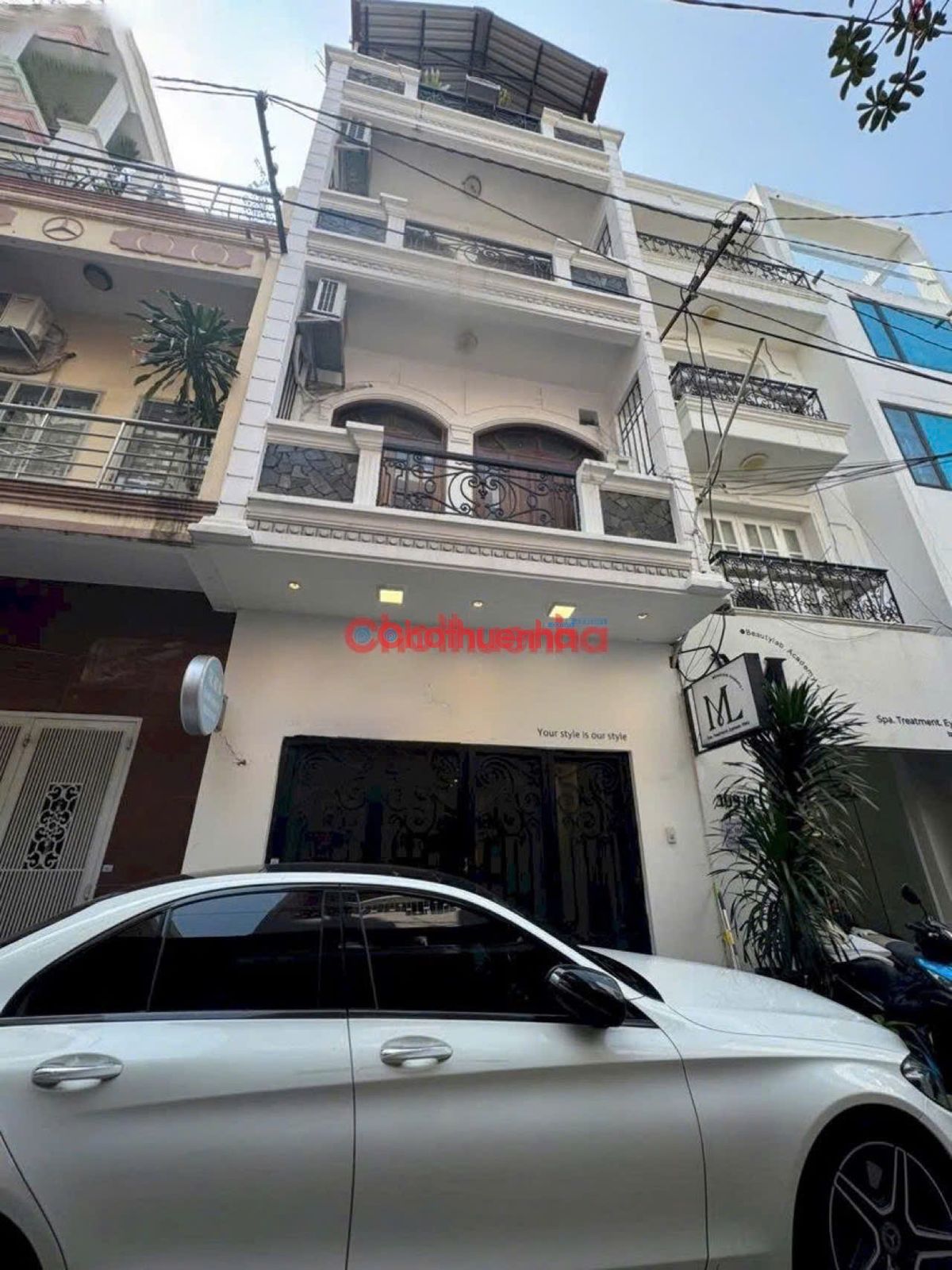 Cho thuê nhà hẻm xe hơi đường Nguyễn Bỉnh Khiêm, Đa Kao, Quận 1, TP HCM