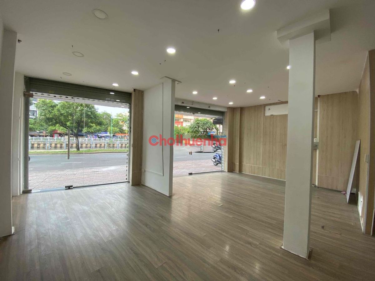 cho thuê nhà mặt tiền đường Hoàng Sa, Phường 11, Quận 3