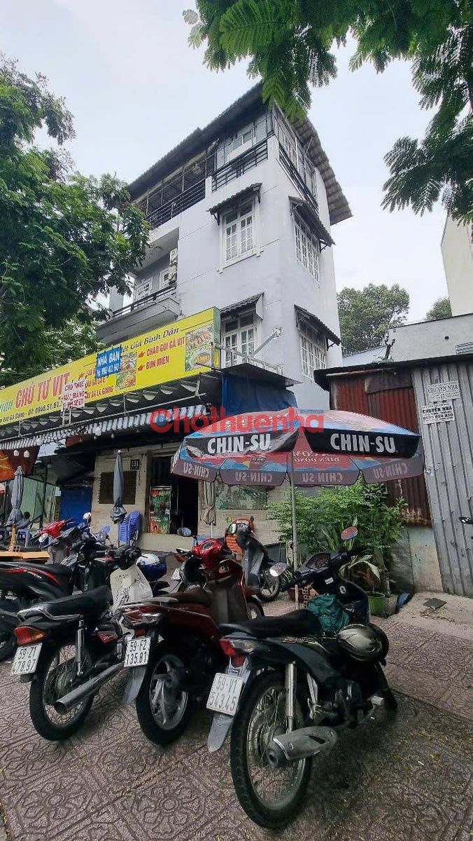 Cho thuê nhà nguyên căn đường Hoàng Sa, Quận 1