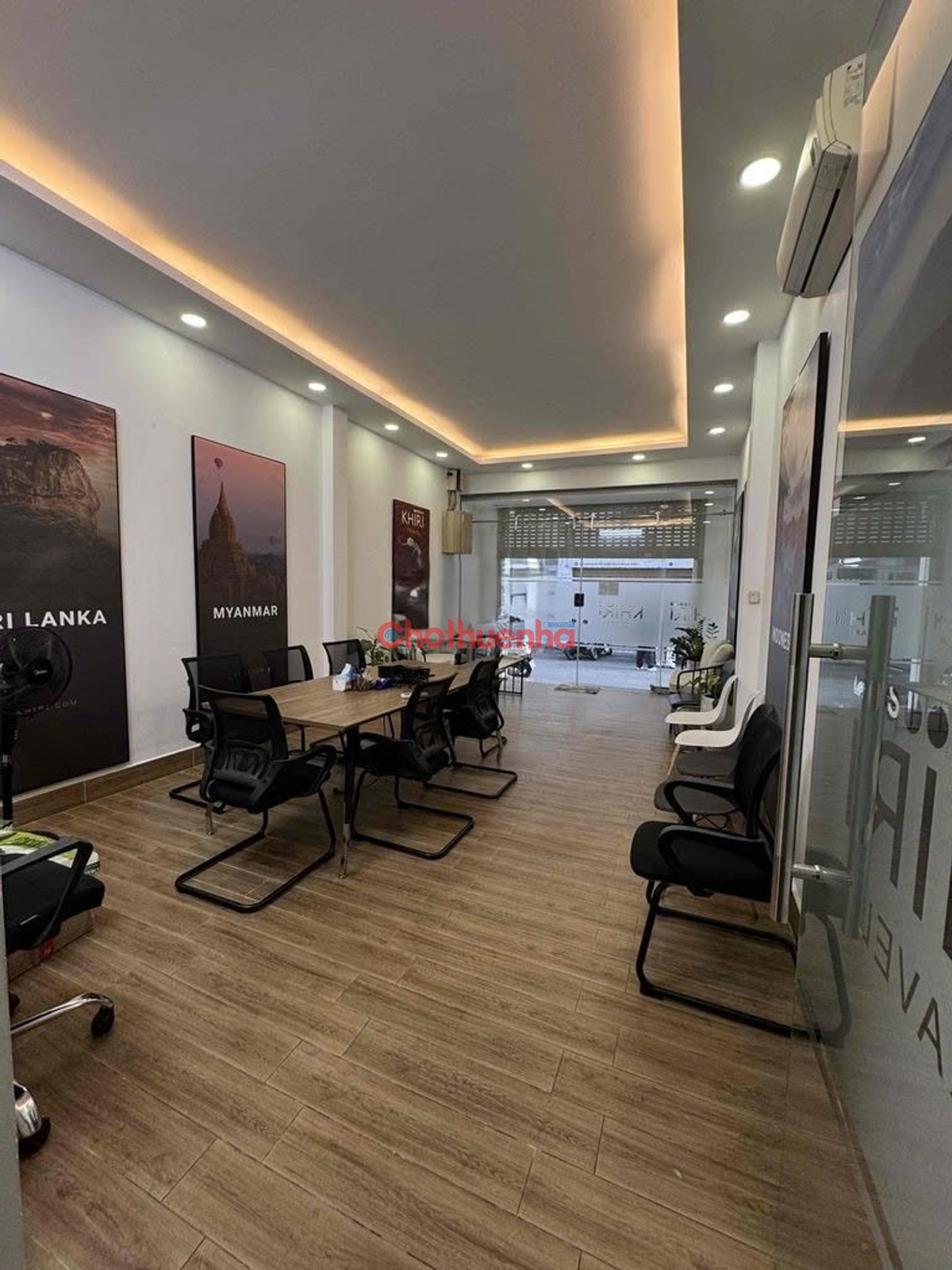 Cho thuê nhà Nguyễn Thị Minh Khai, Phường Đakao, Quận 1 - Hẻm xe hơi thông thoáng - Ngang 5 x Dài 15m - Trệt, 2 lầu, 5 phòng 
