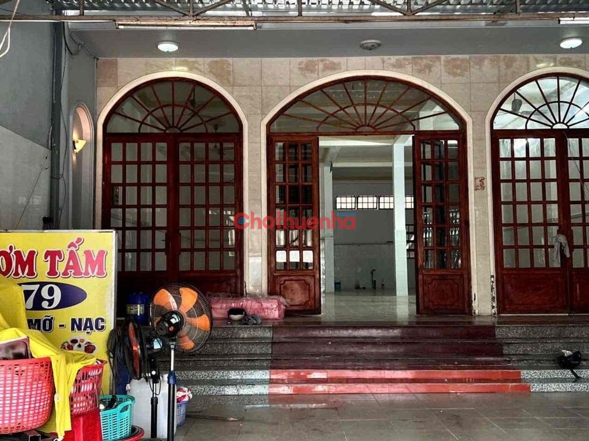 CHO THUÊ NHÀ MẶT TIỀN KINH DOANH NGANG KHỦNG 8M, NGAY CHỢ TÂN TRỤ SẦM UẤT