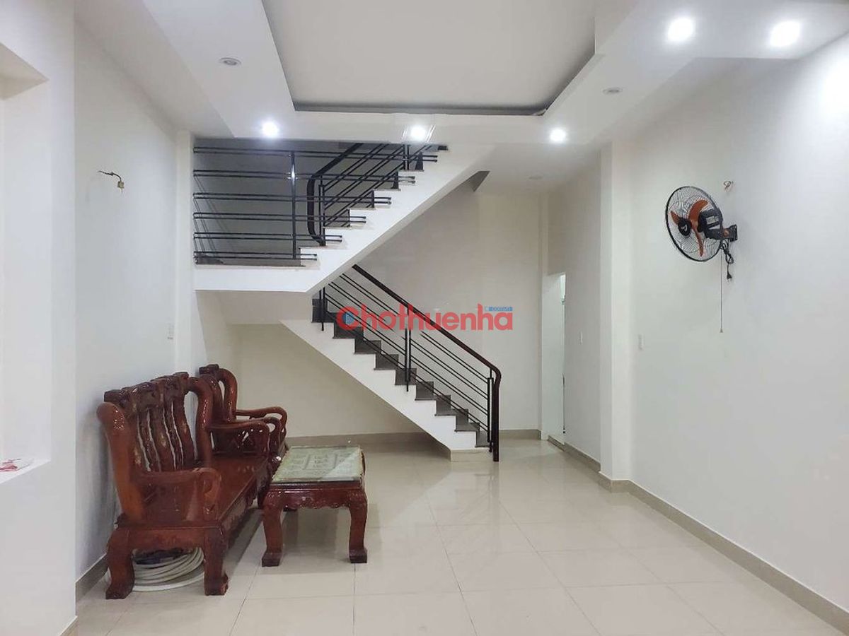 CHO THUÊ NHÀ VÕ THÀNH TRANG – TÂN BÌNH - DTSD 180M², 4PN RỘNG, GIÁ 21TR
