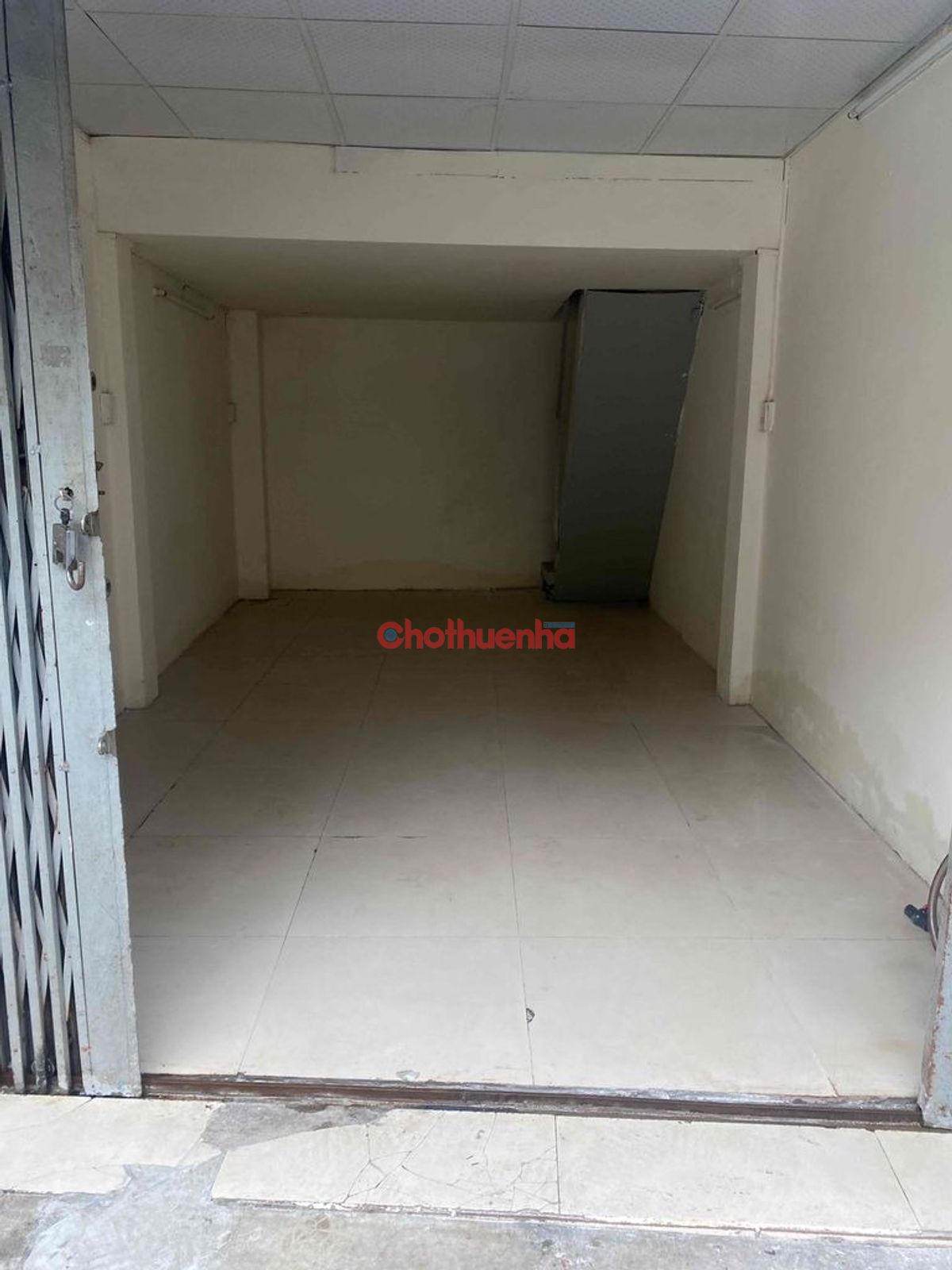 Cho thuê nhà mặt tiền đường Bùi thị Xuân , Quận Tân Bình , ngay góc ngã tư 