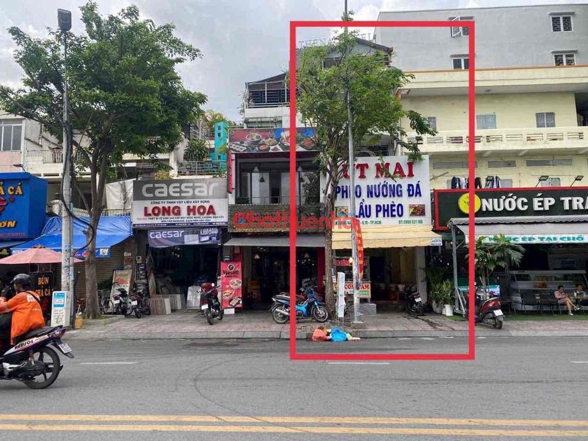 Cho thuê nhà mặt tiền đường Đồng Nai, Phường 15, Quận 10.