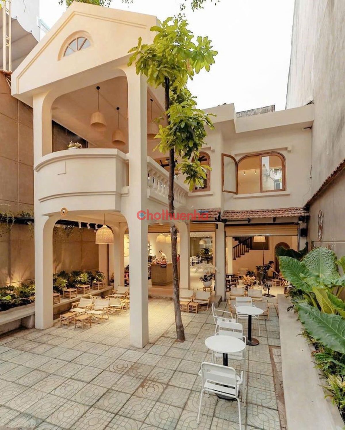 biệt thự sân vườn Hoàng Văn Thụ. Phú Nhuận ngang 8m kinh doanh sầm uất