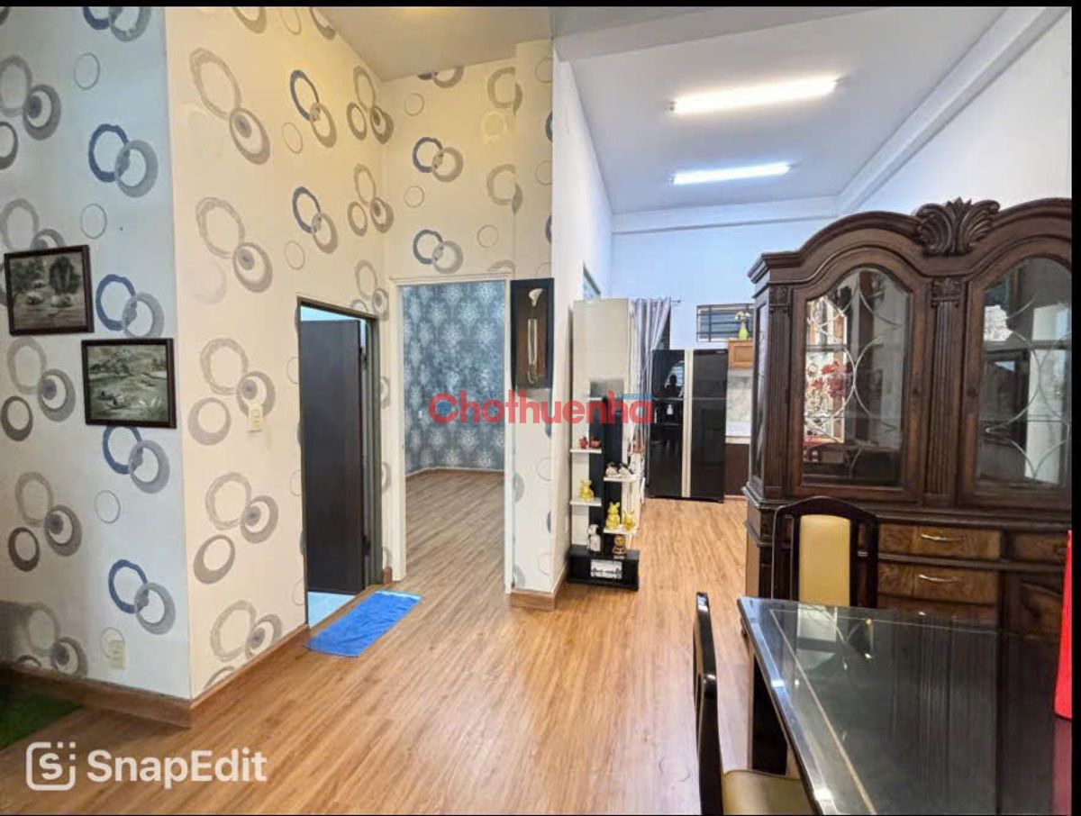 Biệt thự siêu đẹp Lê Văn Sỹ - Full nội thất, 4PN, mặt tiền rộng, chỉ 35 triệu/tháng!