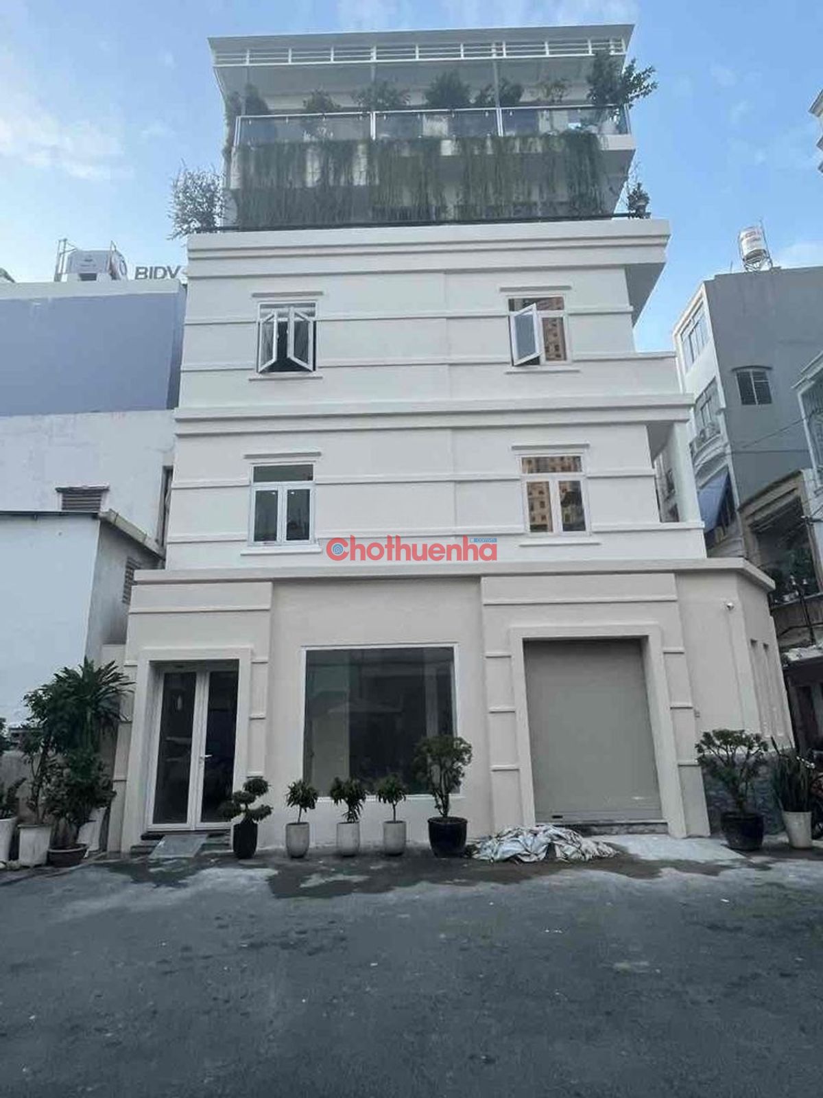 CHO THUÊ MẶT BẰNG NAM KỲ KHỞI NGHĨA NGANG 10x8m, cho thuê 1 trệt 1 lầu, lối đi riêng 