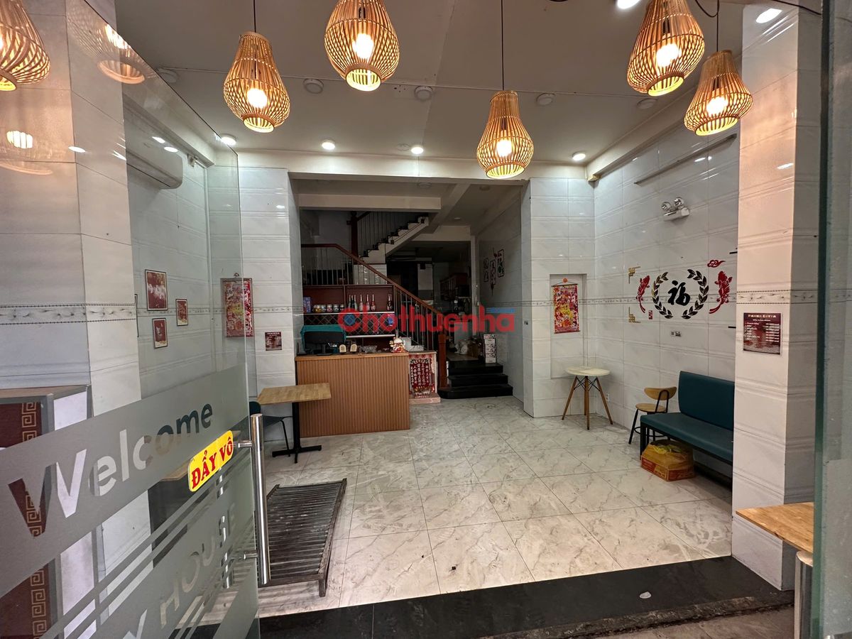 Cho thuê nhà mặt tiền Ông Ích Khiêm quận 11 DT 6x15m