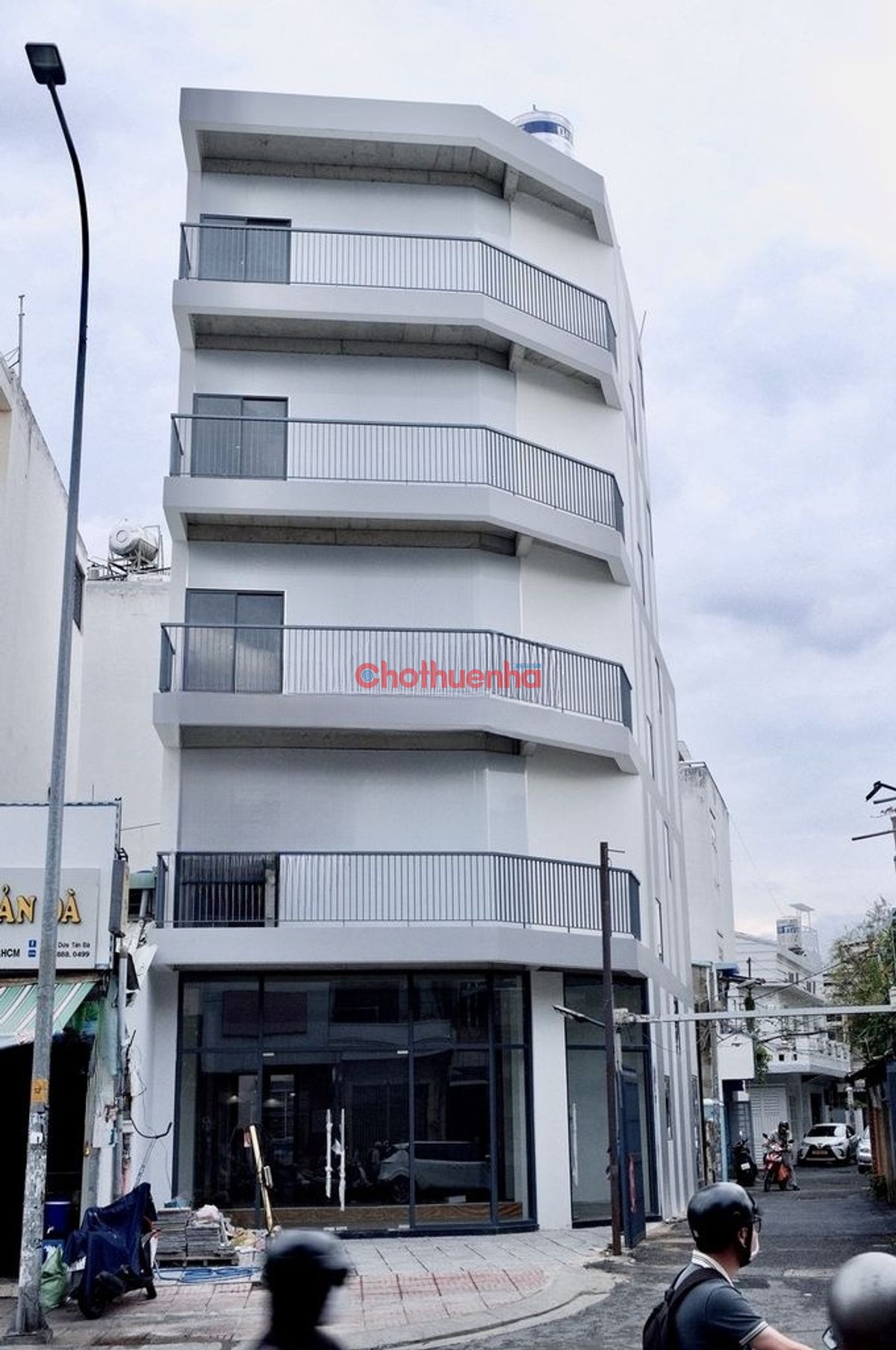 Cho thuê tòa nhà mặt tiền Nơ Trang Long, Phường 7, Quận Bình Thạnh.