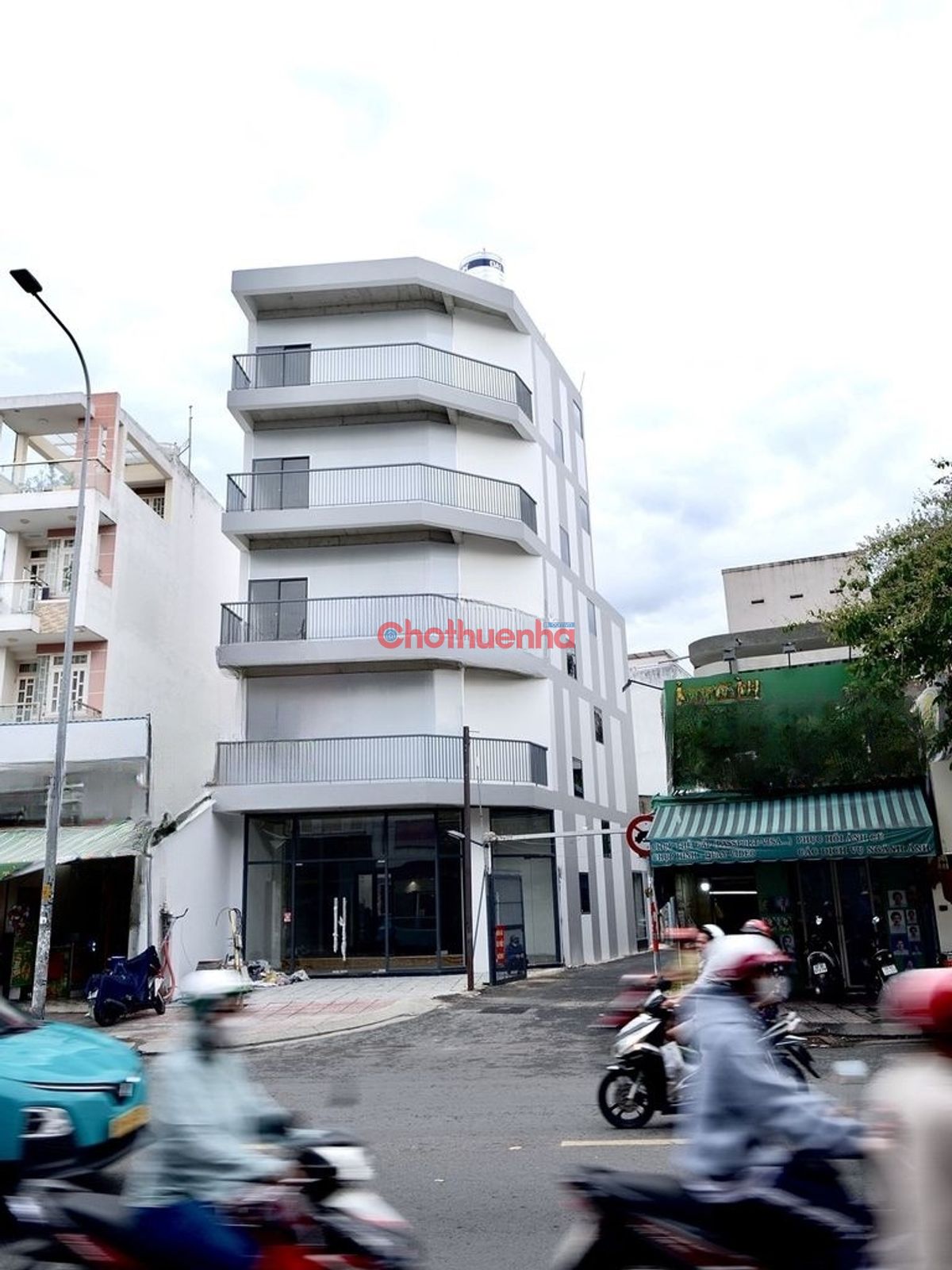 Cho thuê tòa nhà MT Nơ Trang Long, Phường 7, Quận Bình Thạnh.