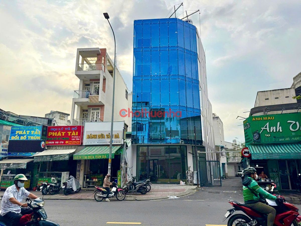 Cho thuê tòa nhà mặt tiền Nơ Trang Long, Phường 7, Quận Bình Thạnh.