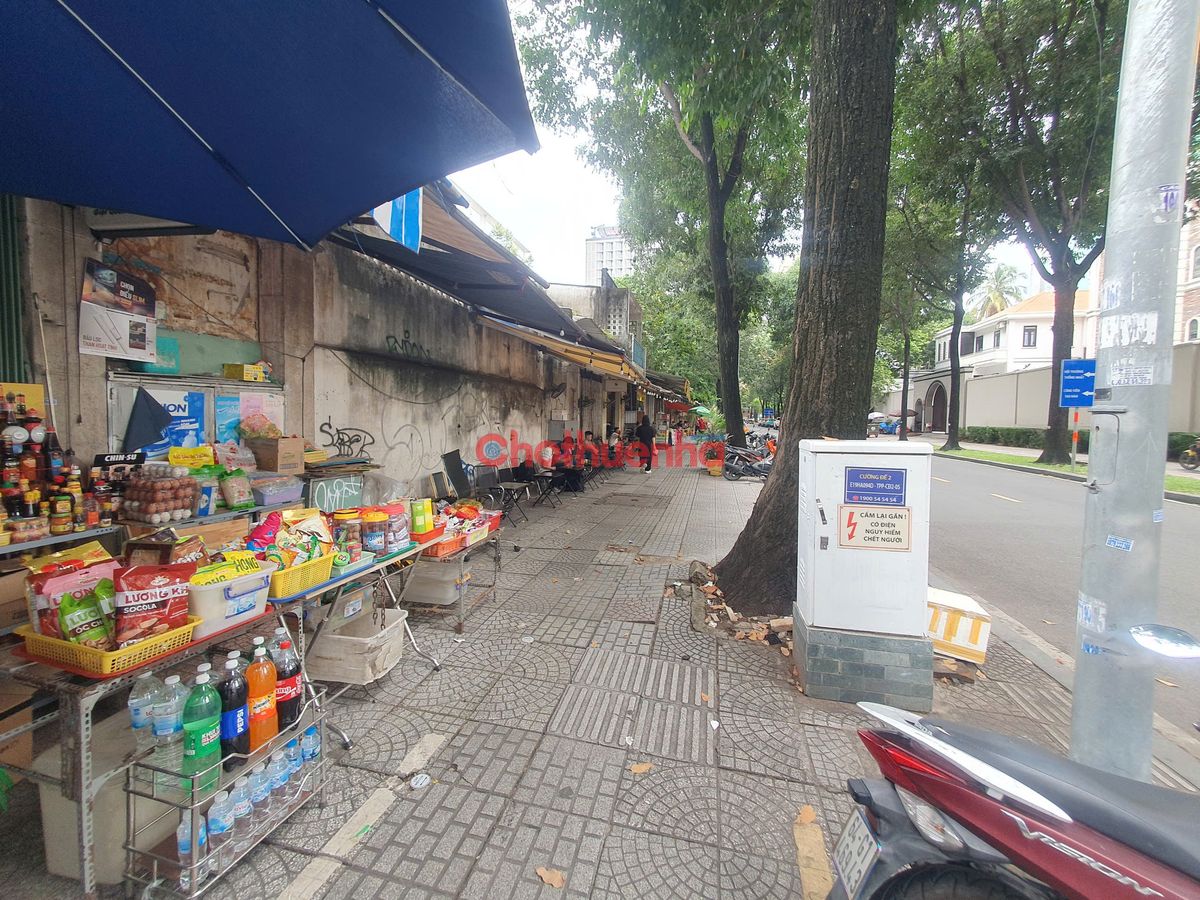 CHO THUÊ MẶT BĂNG 6X15M NGAY CHU MẠNH TRINH- GIÁ THUÊ CHỈ 25 TRIỆU- KHU KINH DOANH SẦM UẤT QUẬN 1