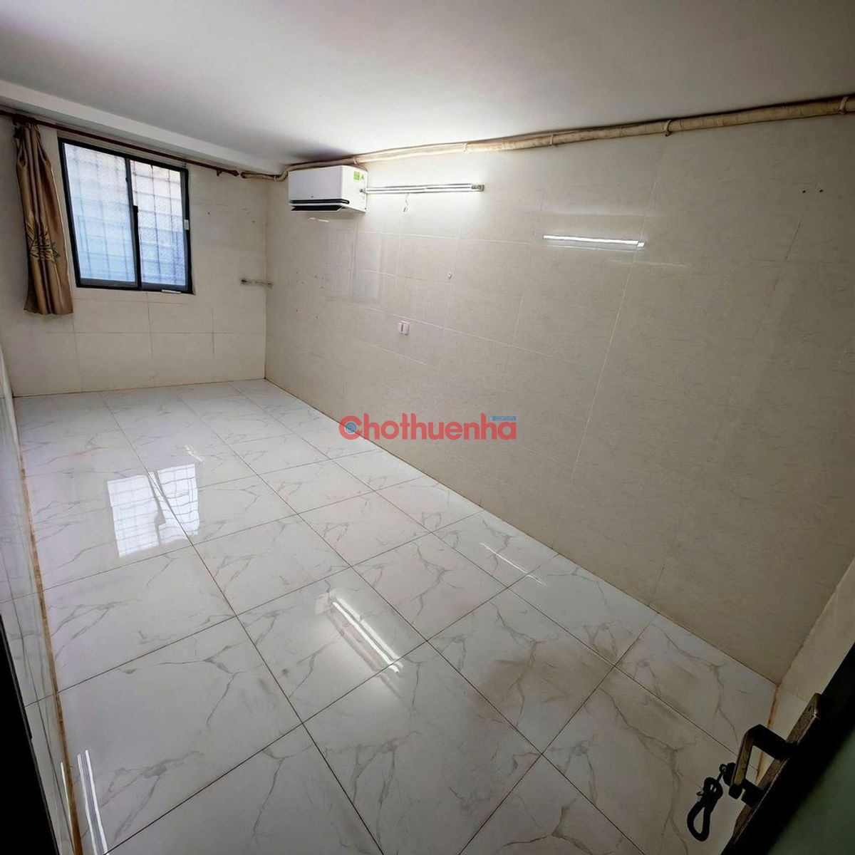 Cho thuê nhà nguyên căn Trần Hưng Đạo, Phường 6, Quận 5.