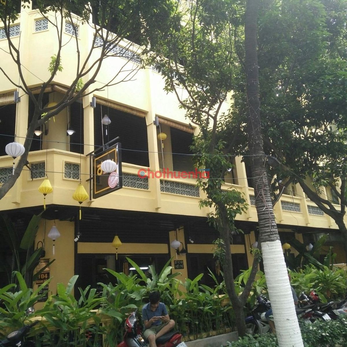 Cho thuê Mặt Bằng 104 Hoàng Diệu, Quận 4 - DT: 10x20m - Trệt 3 Lầu