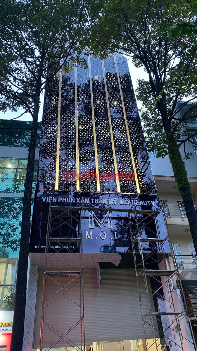 CHO THUÊ TÒA NHÀ TRUNG TÂM QUẬN 5 , ĐANG KINH DOANH THẨM MỸ 