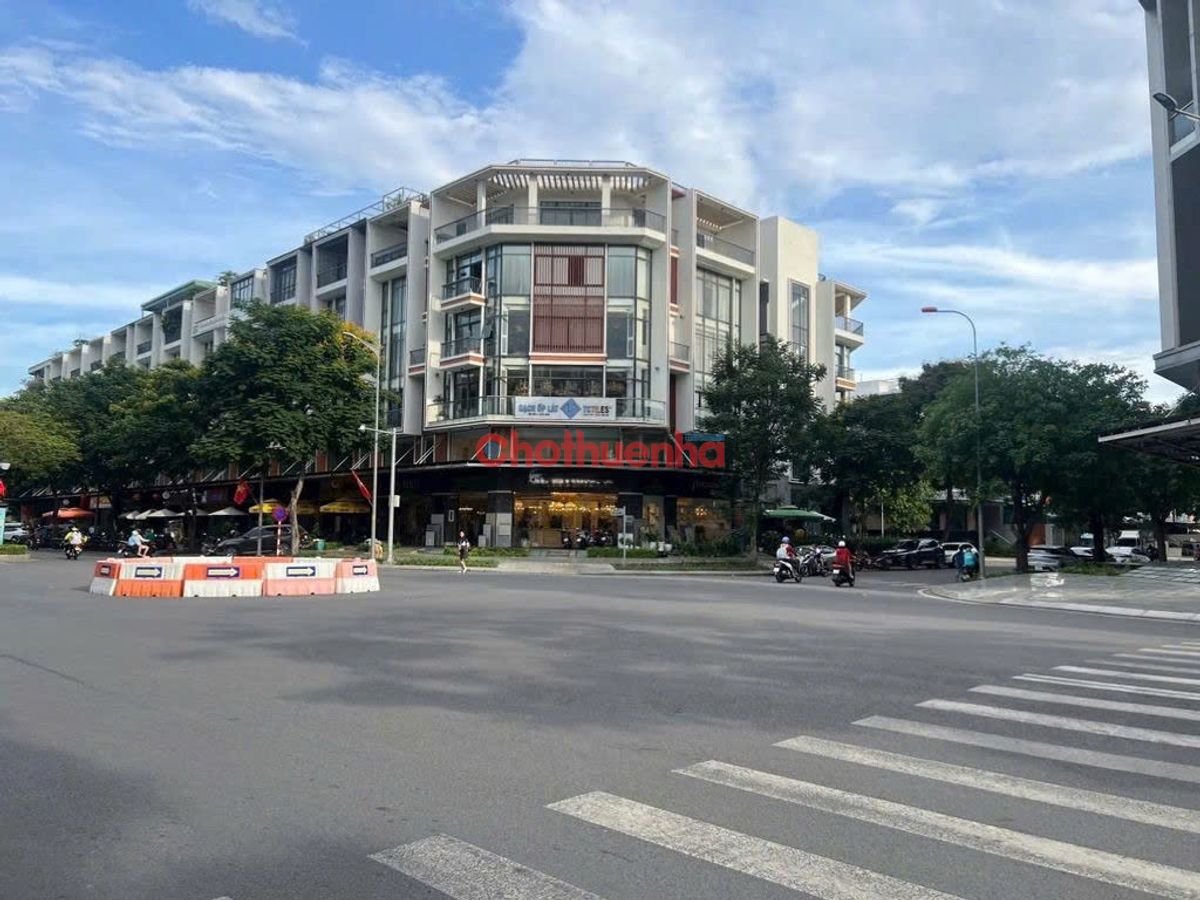 Cho thuê Góc 2 mặt tiền Nguyễn Thị Nhung, Khu đô thị Vạn Phúc ( Concert Anh Trai Say Hi) 